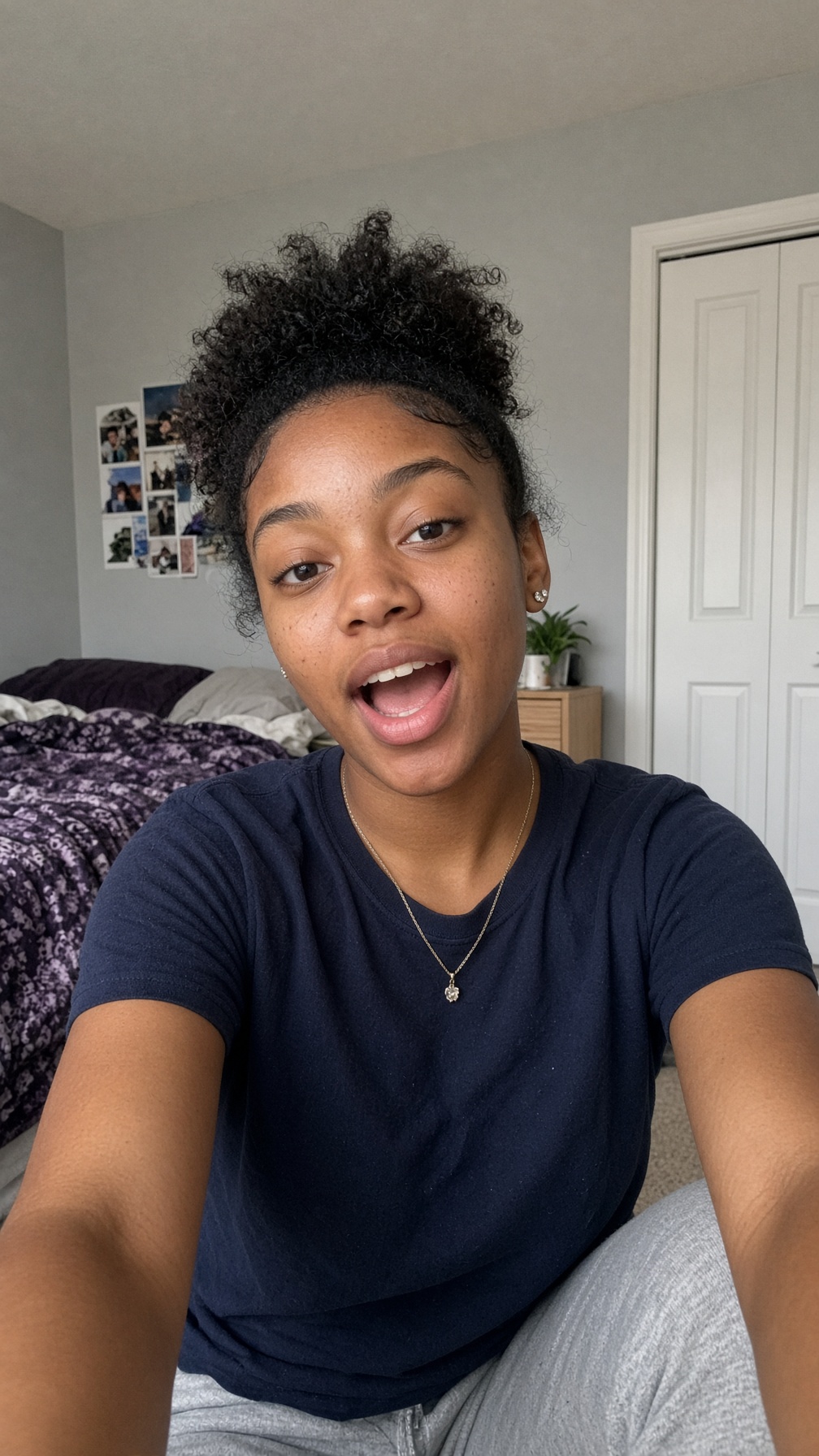 Maya - Vlogeuse américaine 18 ans représentée par Nearly Human Agency